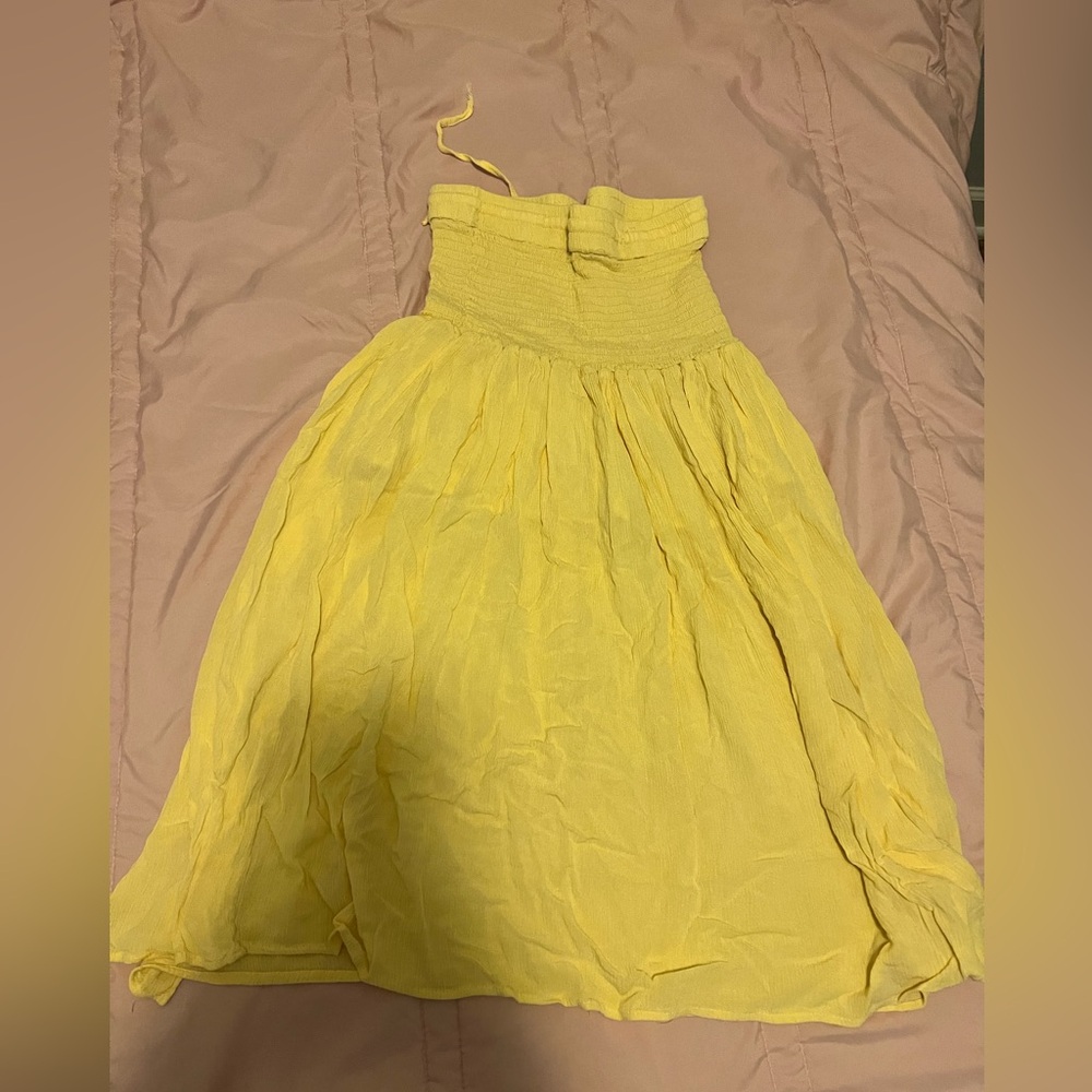 kendall & kylie yellow skirt